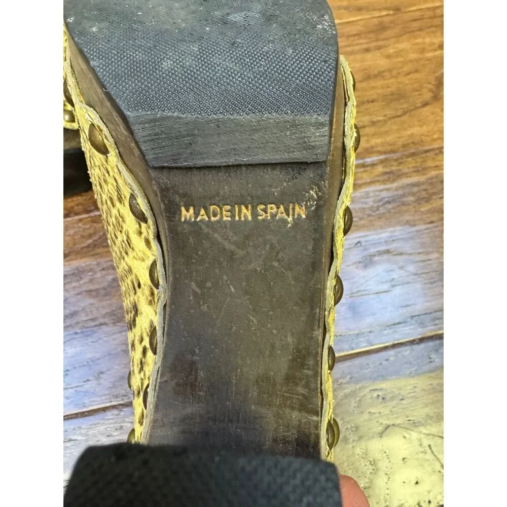 STUART WEITZMAN Genuine Snakeskin Brass Rivet Wooden Clog Platform, Sz 8.5
